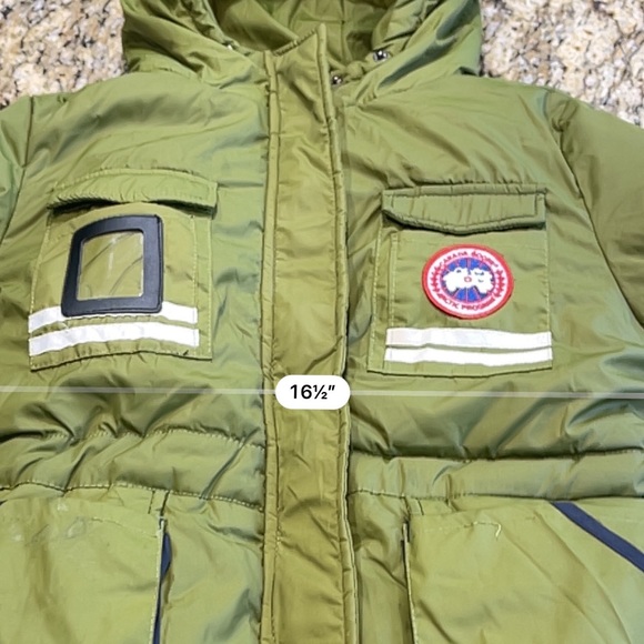 CANADA GOOSE Boys down parka - Picture 6 of 8